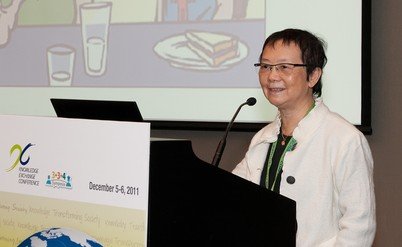 陳婉瑩教授在知識交流會議中分享「共享創意」計劃的發展