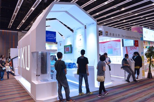 創新科技嘉年華2014的香港大學展覽廳