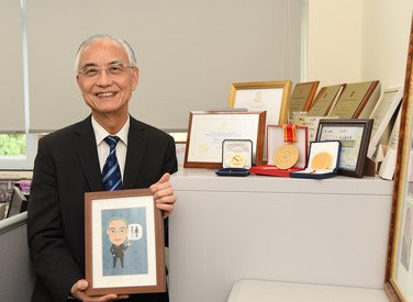 Professor Tai Hing Lam